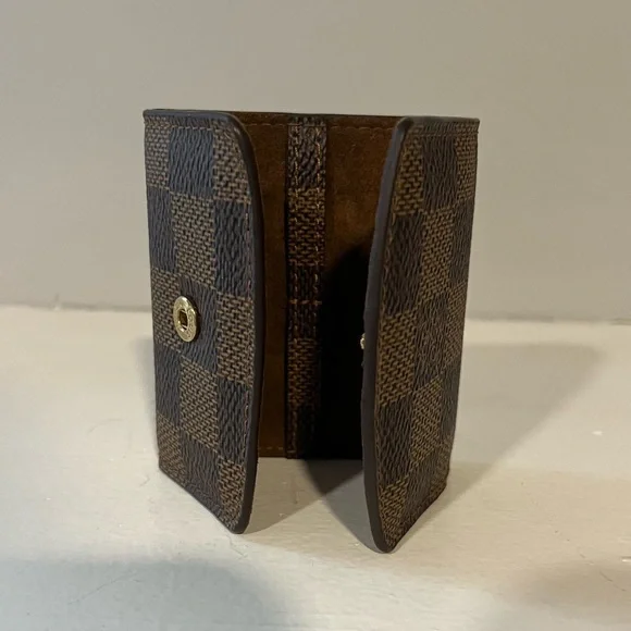 ✨Authentic Louis Vuitton Damier Ebene Cufflink Case✨